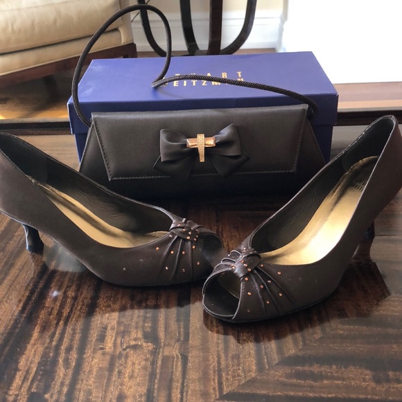 Stuart Weizmann chocolate satin pumps. - Picture 3 of 3